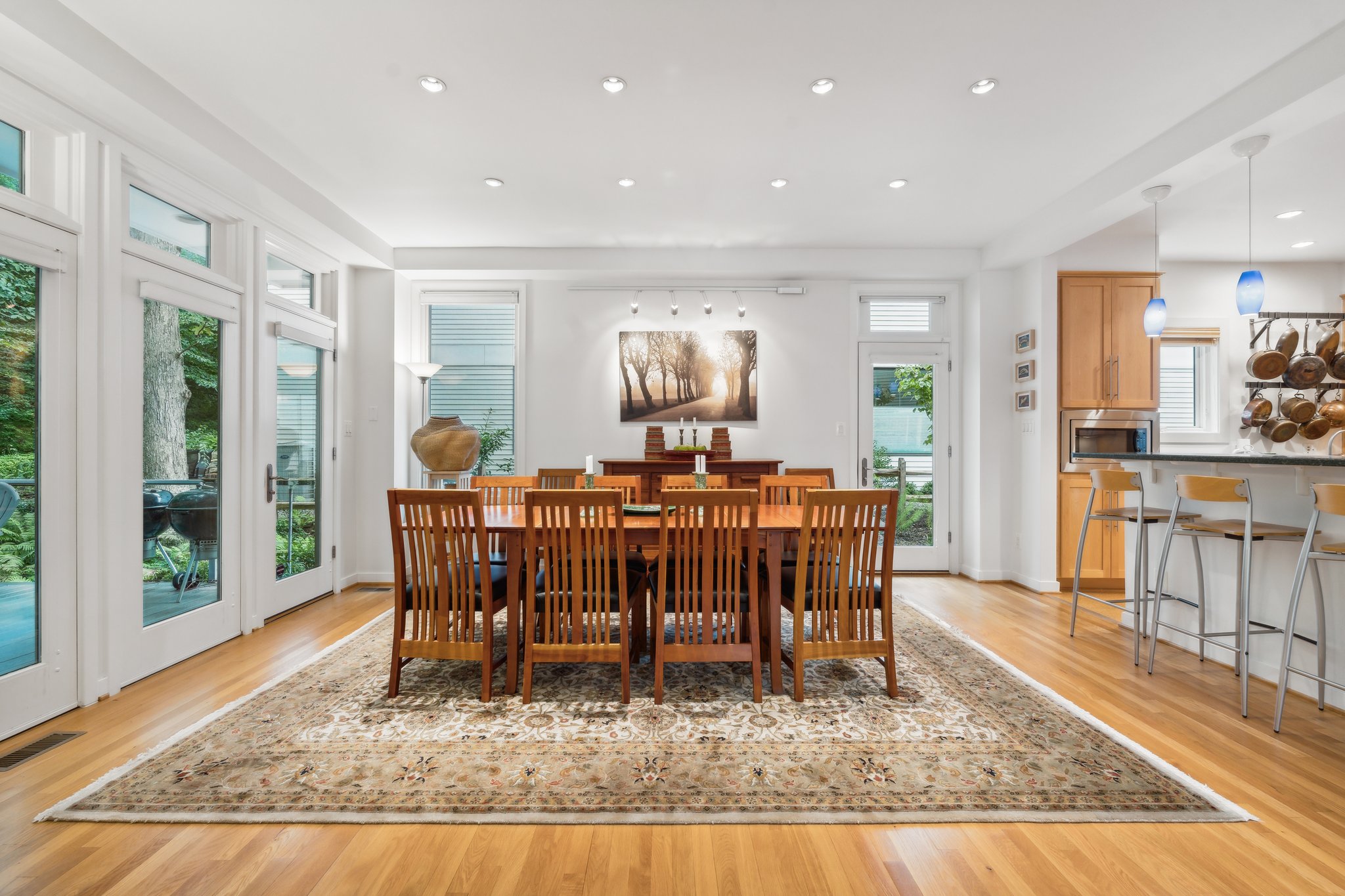 Main Level Dining Area