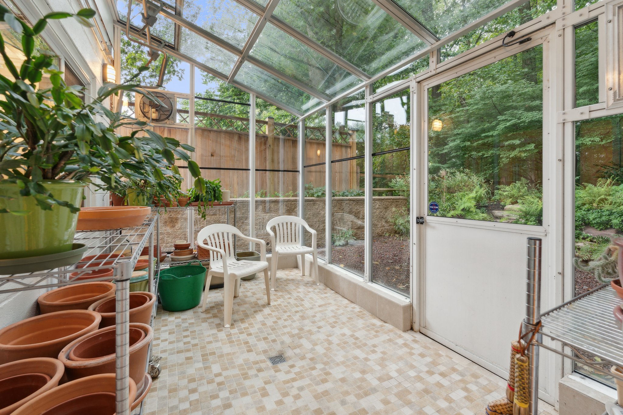 Screened-in Porch