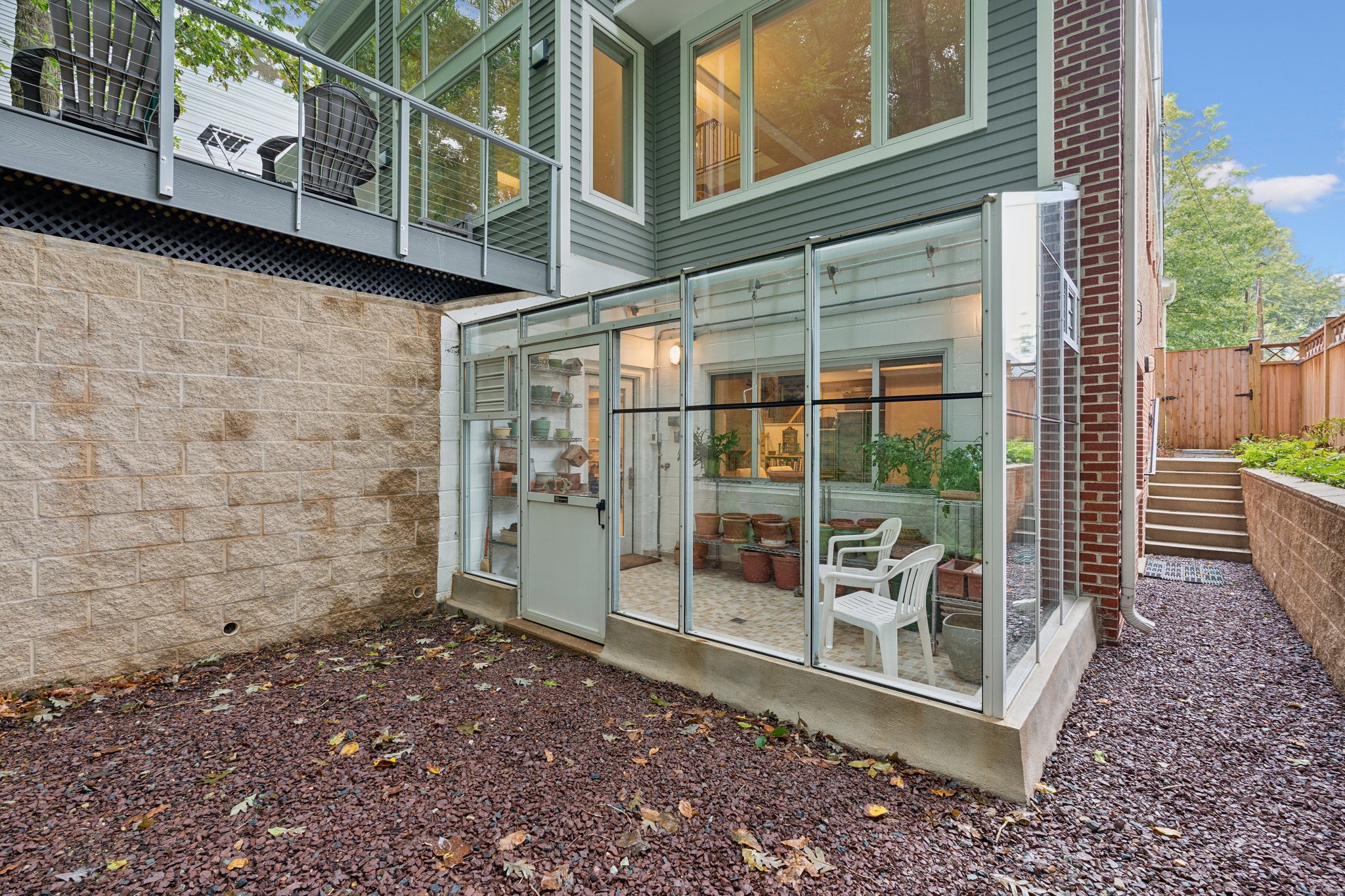 Screened-in Porch