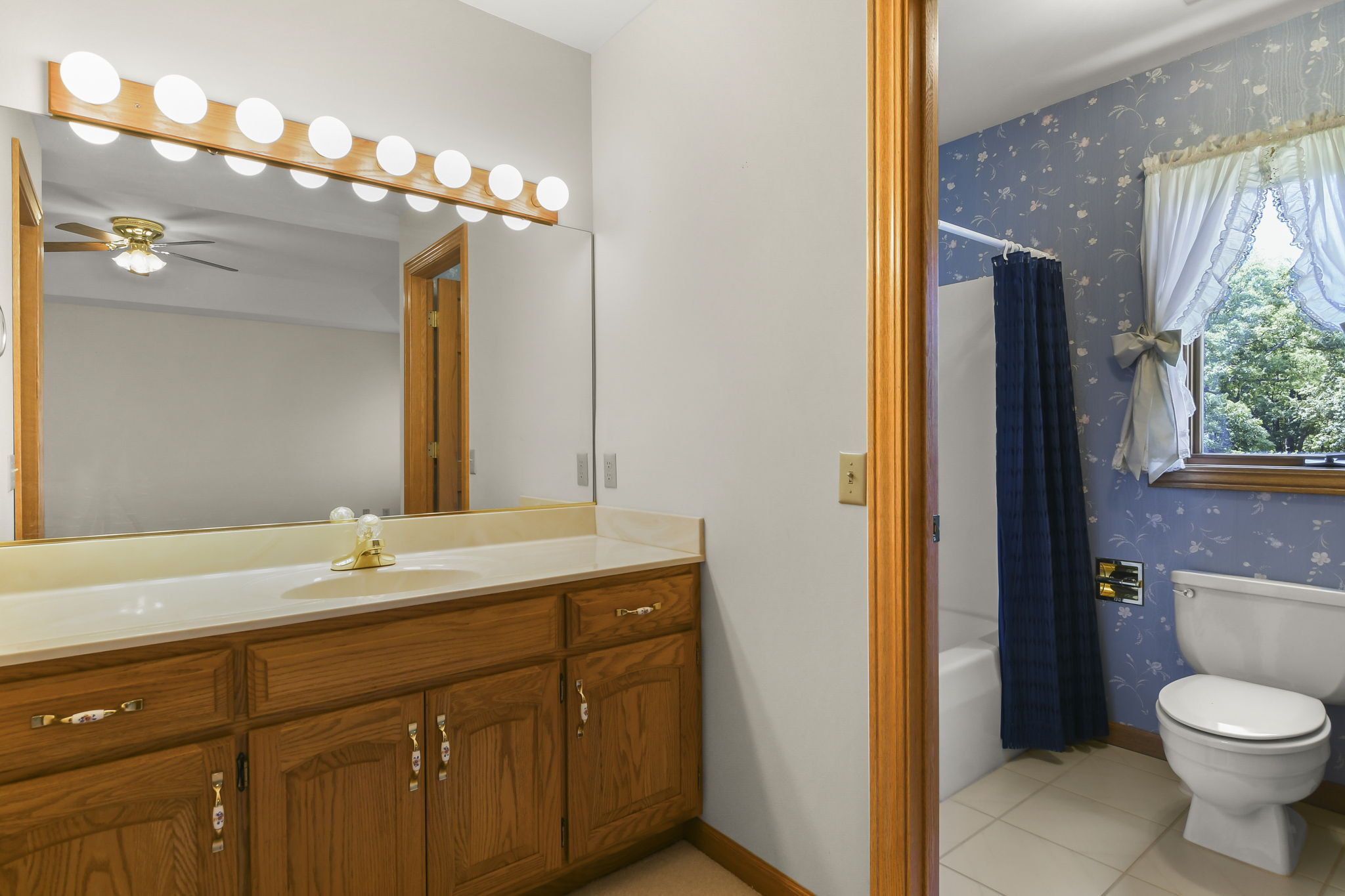 Bed 2 Bath