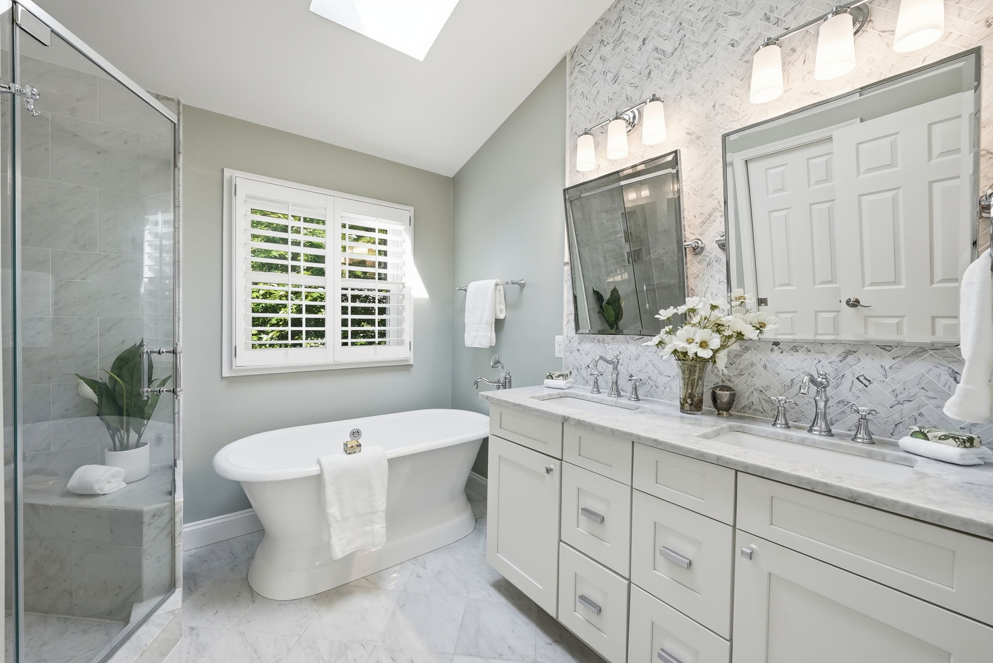 Luxurious primary bathroom