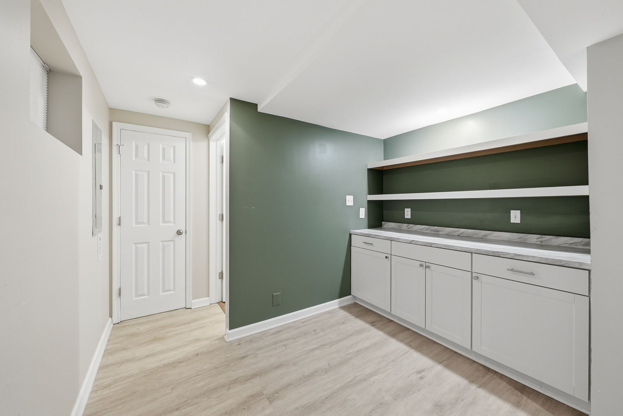 Built-in bar/cabients