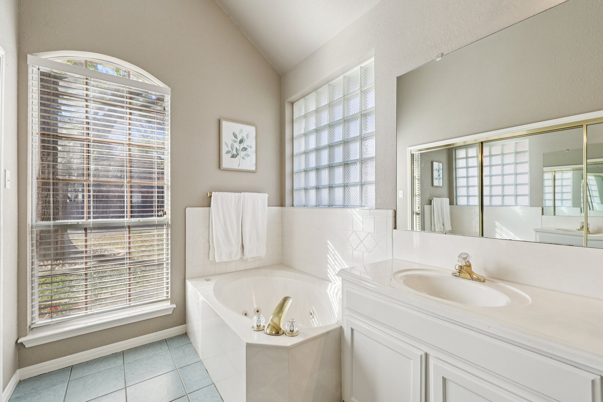 Oak Springs Cove-S1403-030.jpg