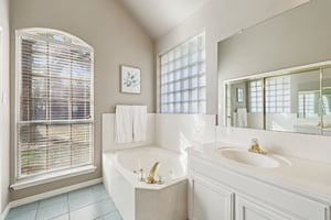 Oak Springs Cove-S1403-030.jpg