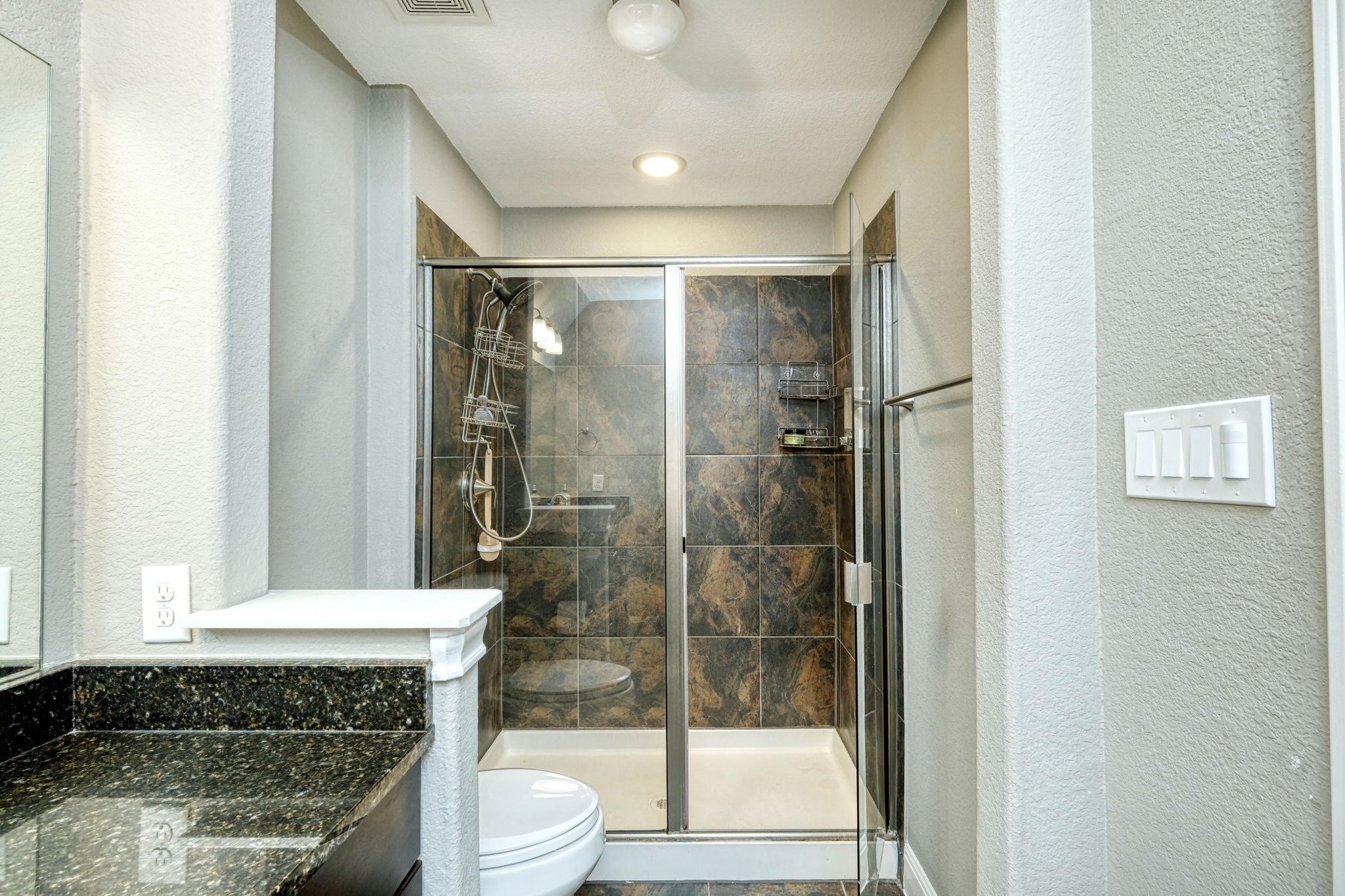 Upstairs Hall Bathroom