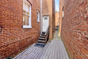  Photo 30