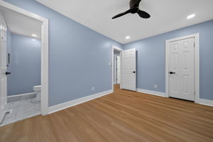  Photo 33