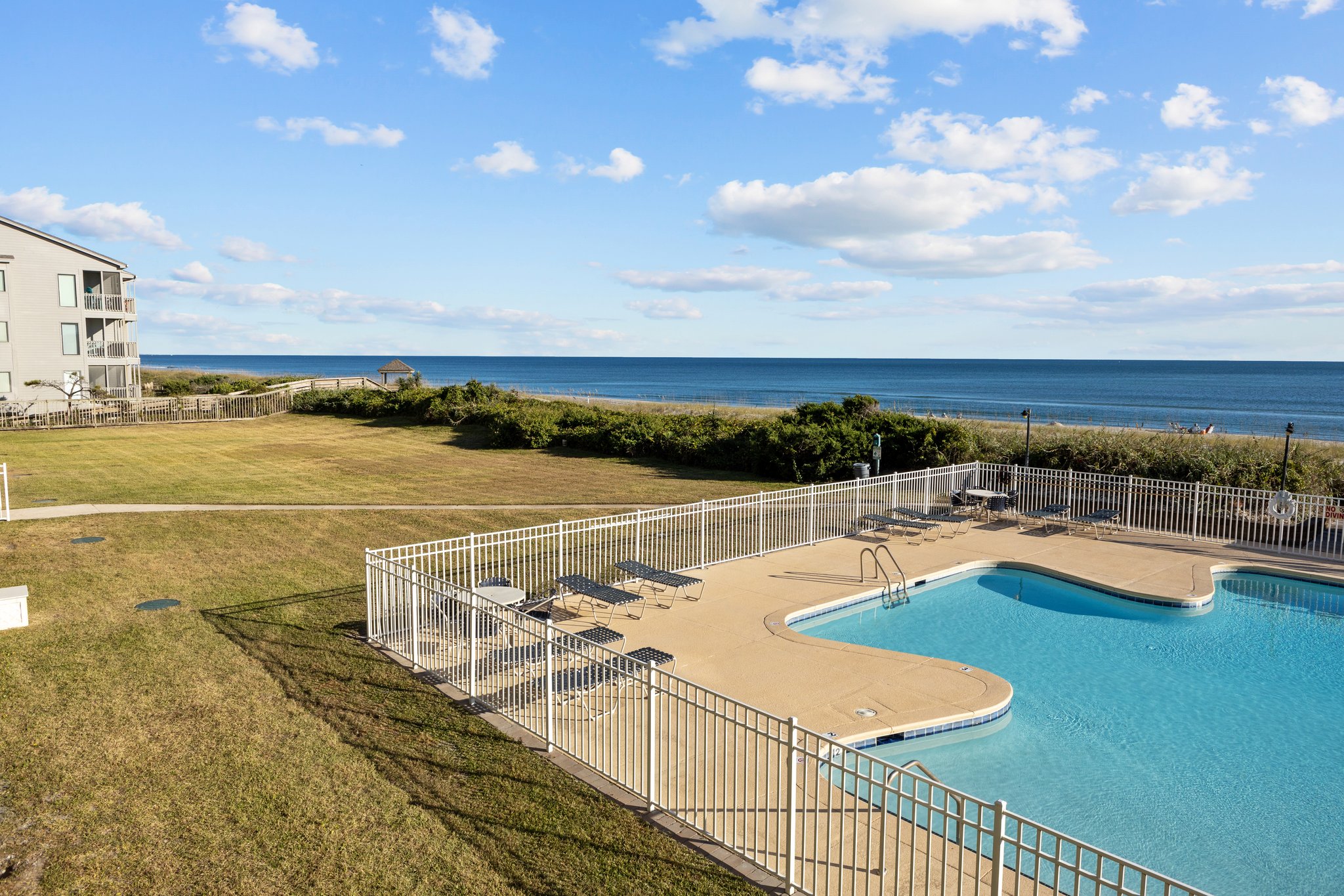 Balcony w/ Panoramic Views