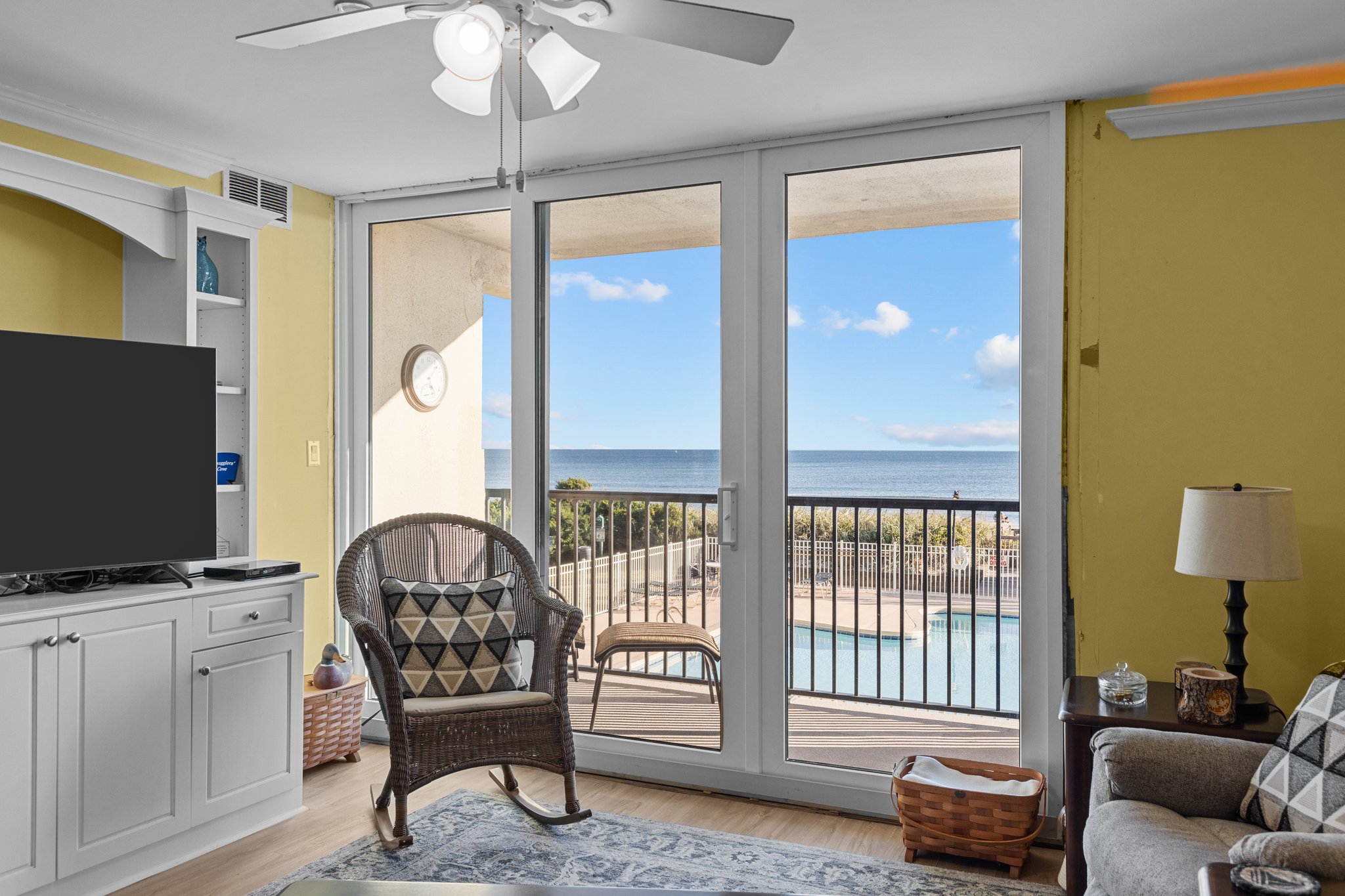 Living Room w/ Views of the Pool and Ocean