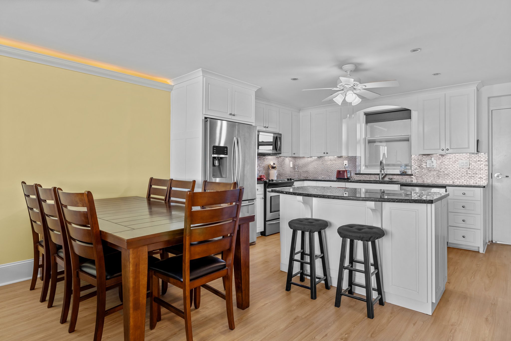 Kitchen, Dining Area Combination