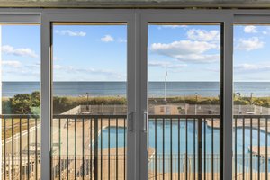 Primary Bedroom Wall-to-Wall Views