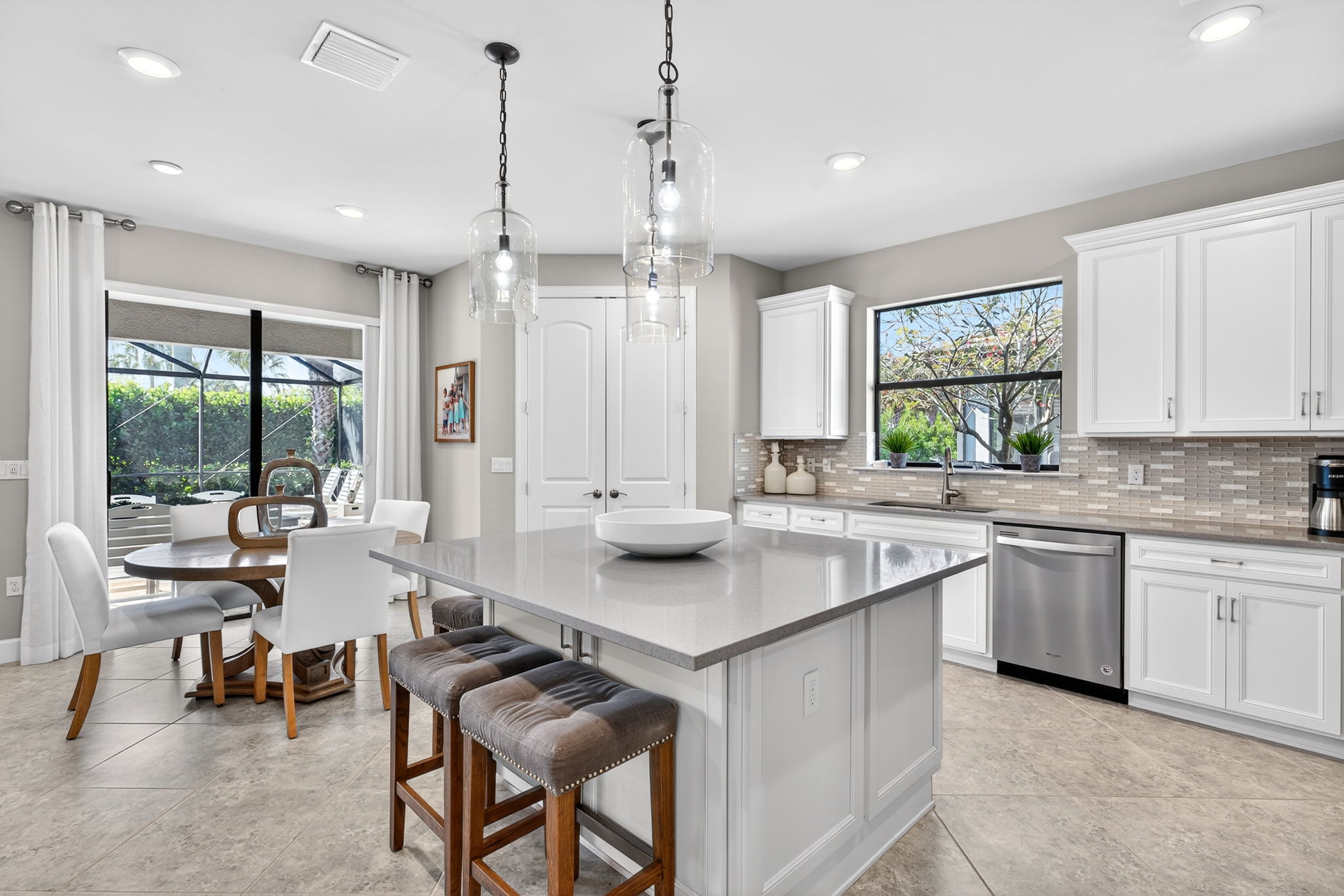 Breakfast Bar 1 of 2