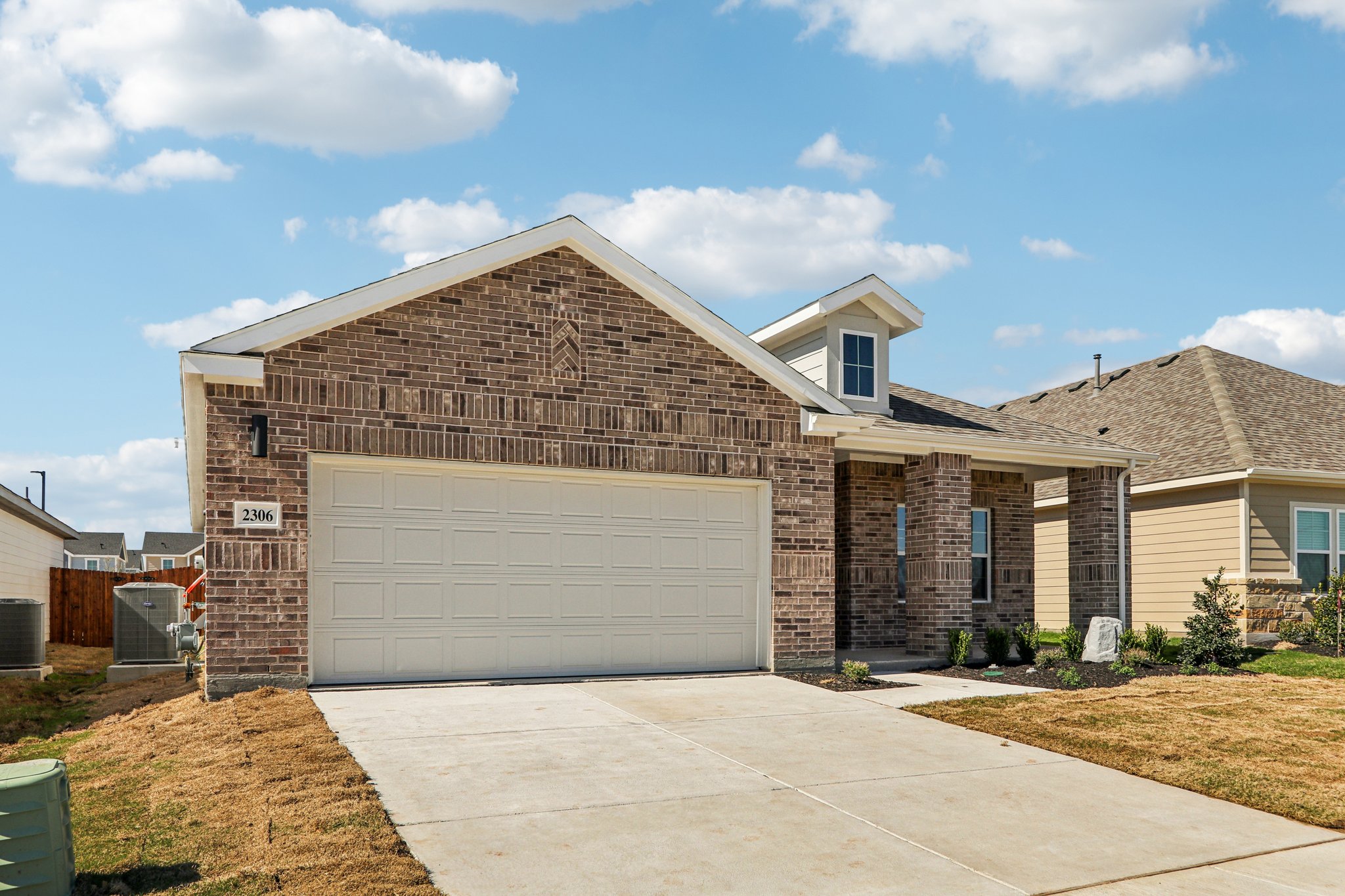 Trailside Dr-S1303-002.jpg