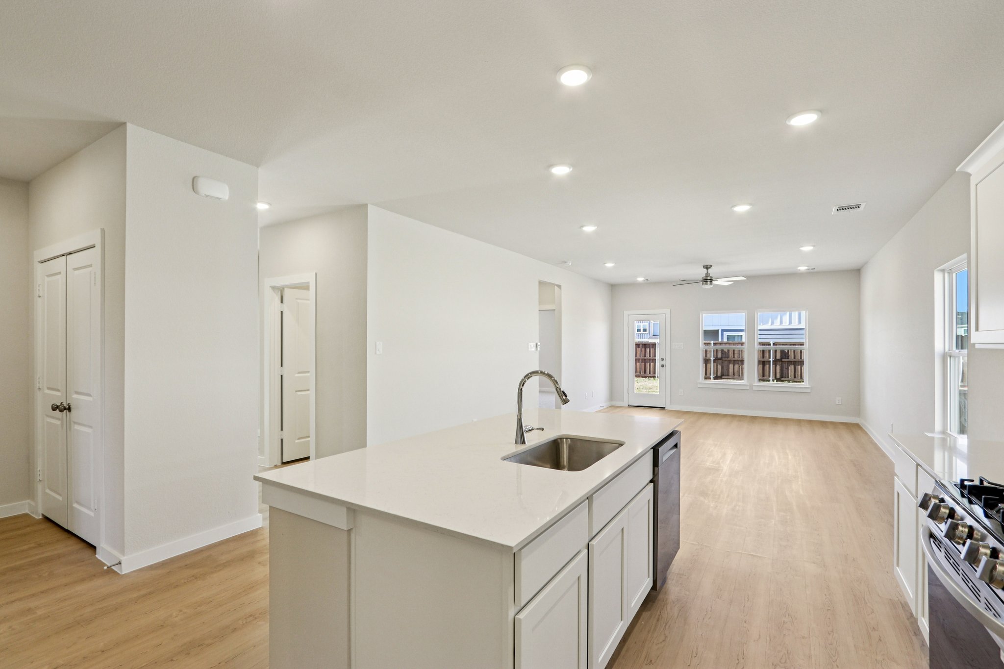 Trailside Dr-S1303-018.jpg