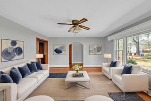 DSC_8919 virtually staged.jpeg