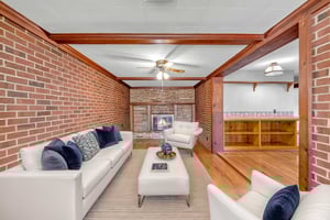 DSC_8895 virtually staged.jpeg