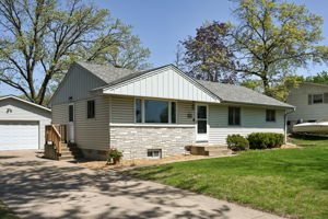  Photo 40