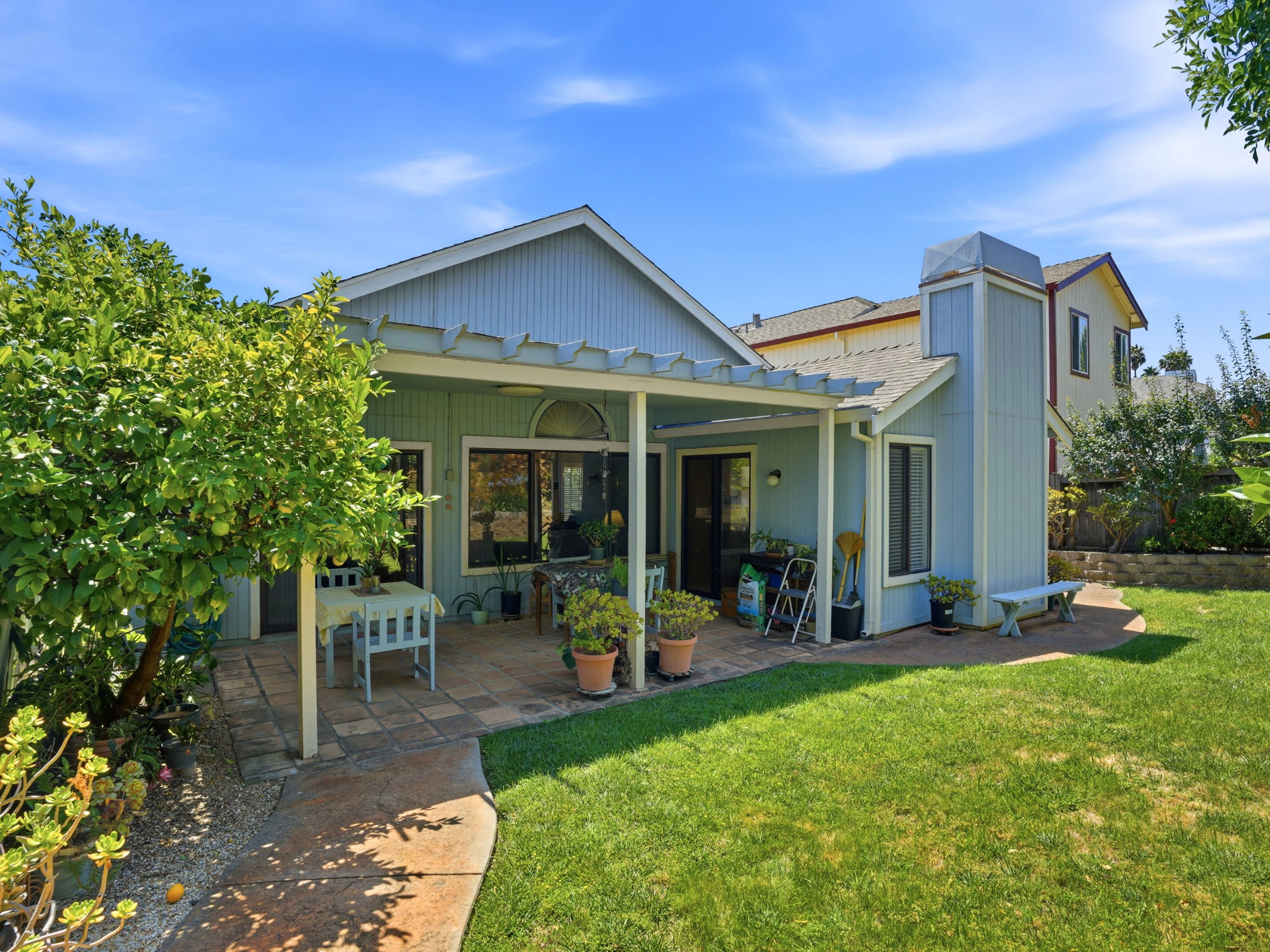 044_F8_231 Breezewalk Dr