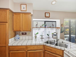 016_F8_231 Breezewalk Dr