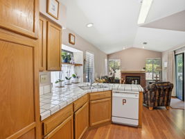 017_F8_231 Breezewalk Dr