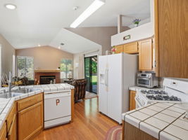 018_F8_231 Breezewalk Dr
