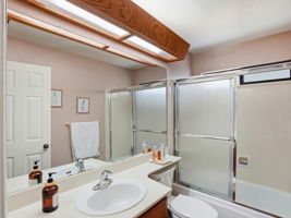 039_F8_231 Breezewalk Dr