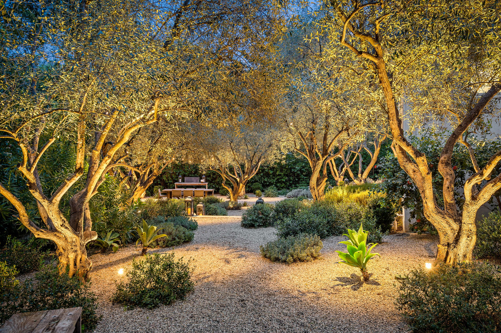 02 - Walkway (Twilight)