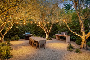 04 - Outside Dining (Twilight)