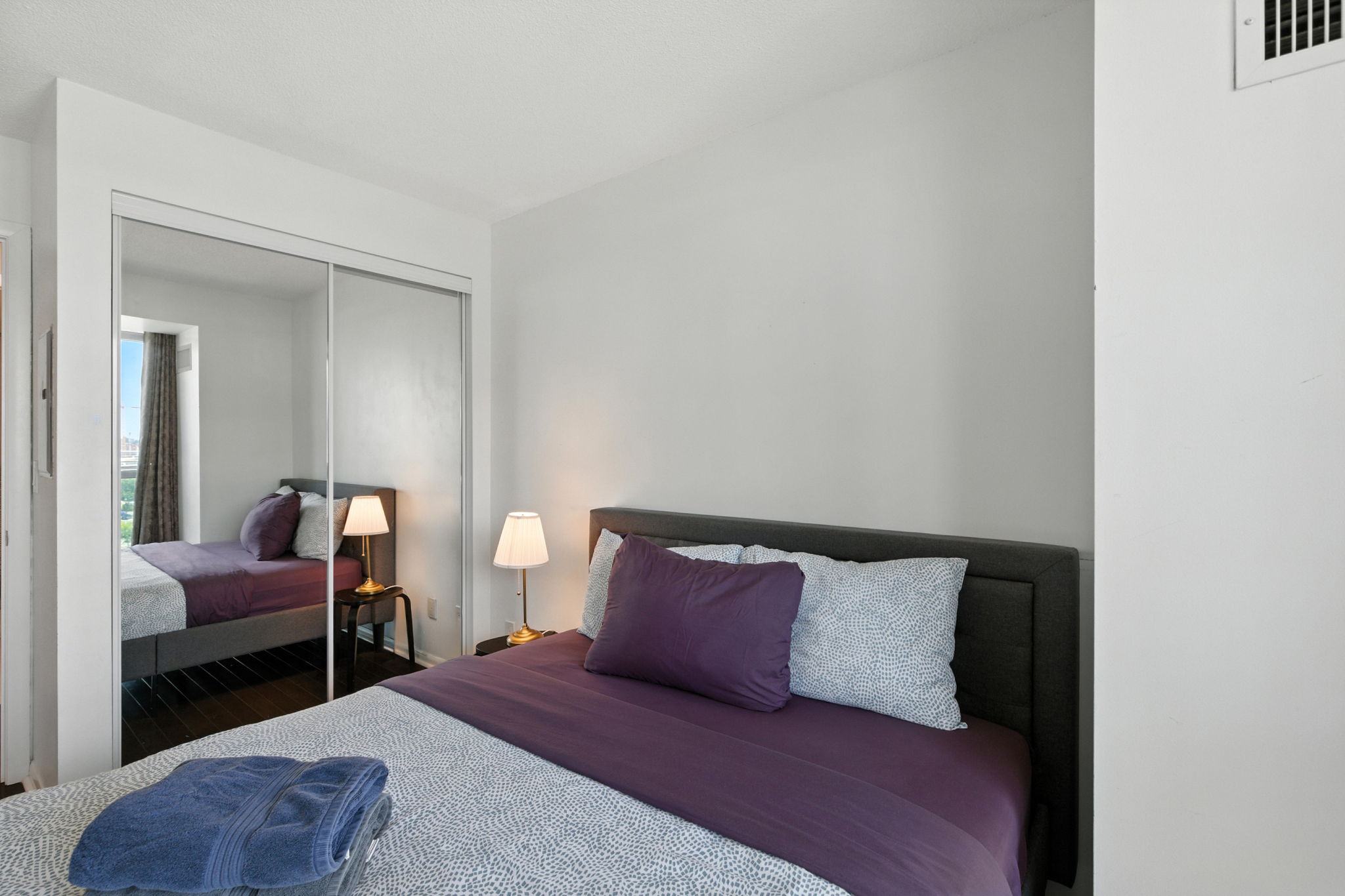 Toronto property showcase — delivered property photograph 8