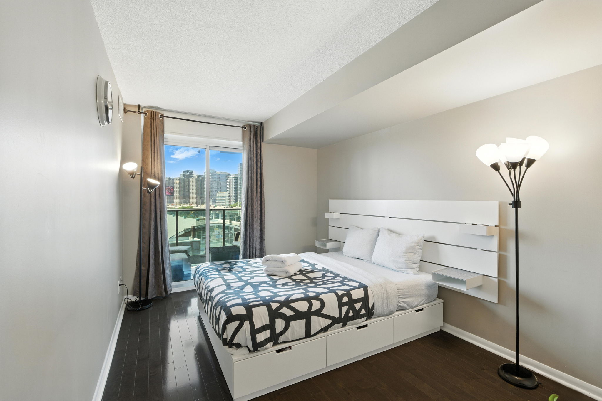 Toronto property showcase — delivered property photograph 10