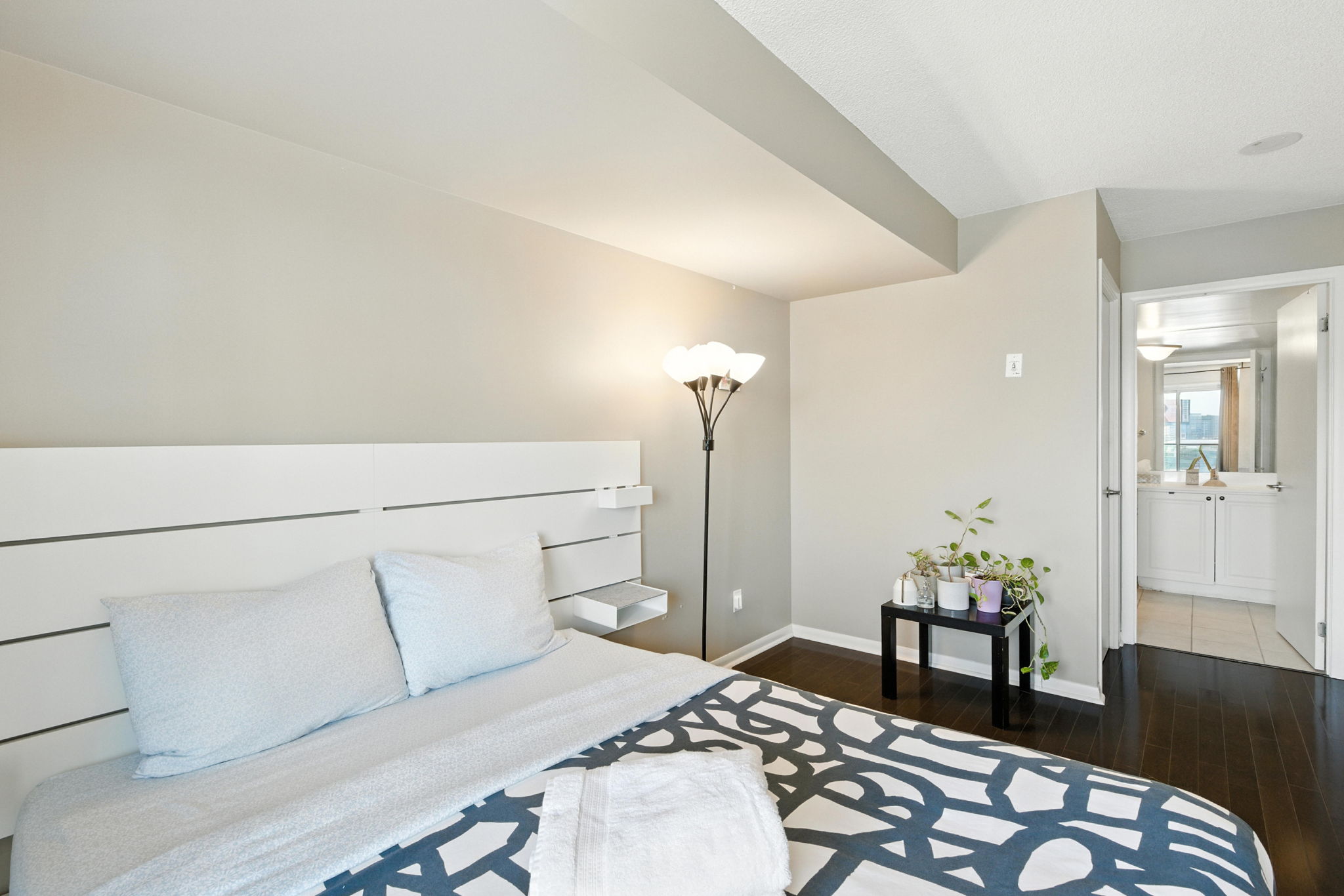 Toronto property showcase — delivered property photograph 11