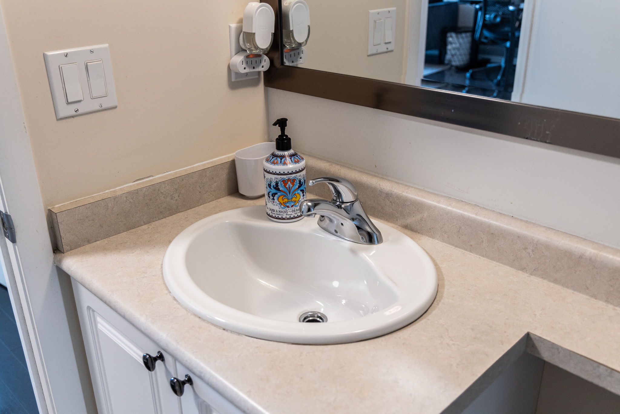 Toronto property showcase — delivered property photograph 32