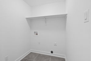  Photo 32