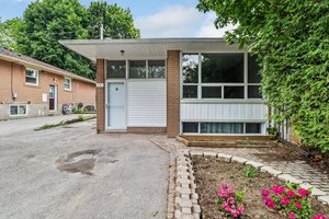  231 Penn Ave, Newmarket, ON L3Y 2S4, US Photo 1
