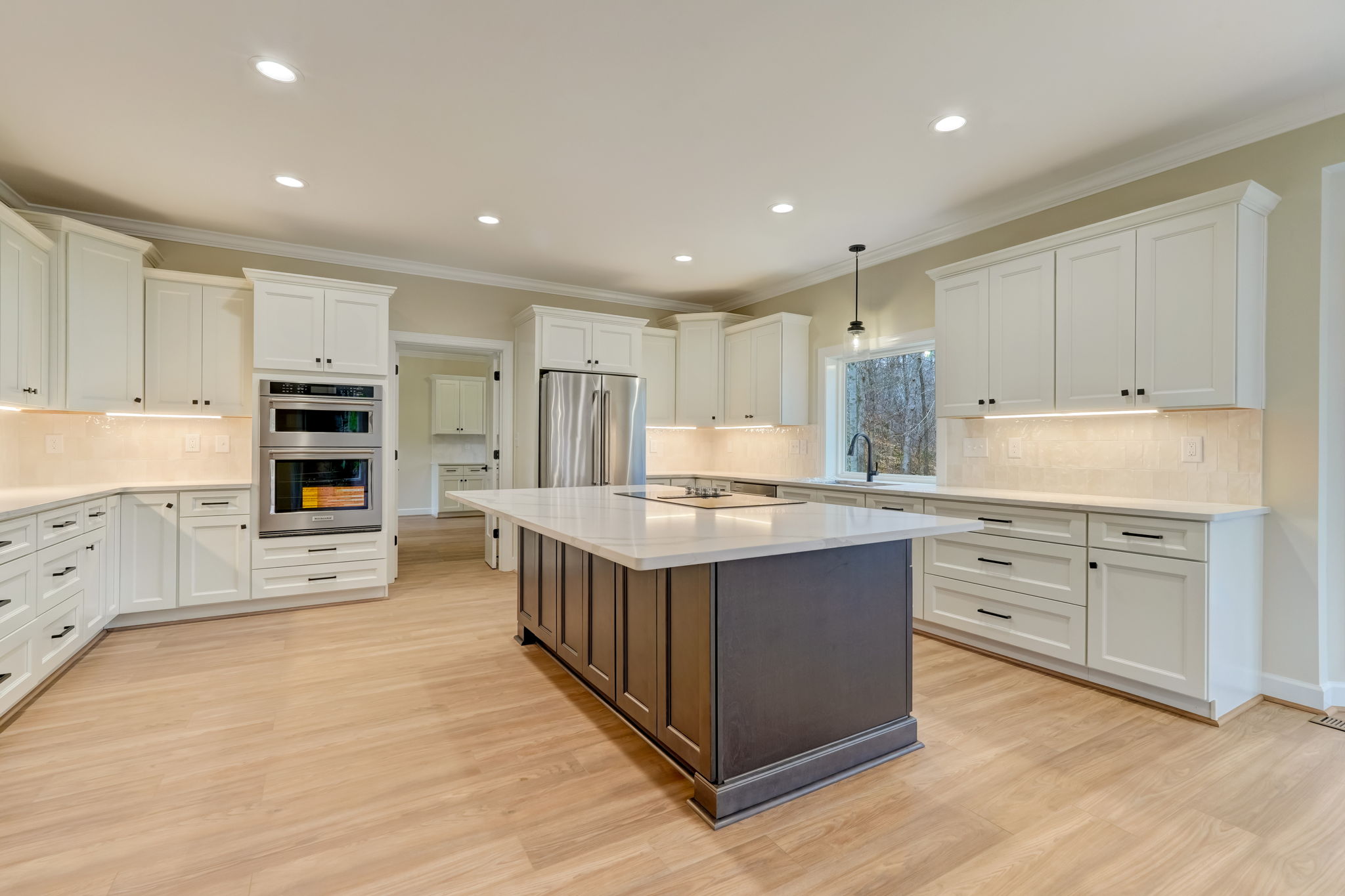 Kitchen/Breakfast Bar