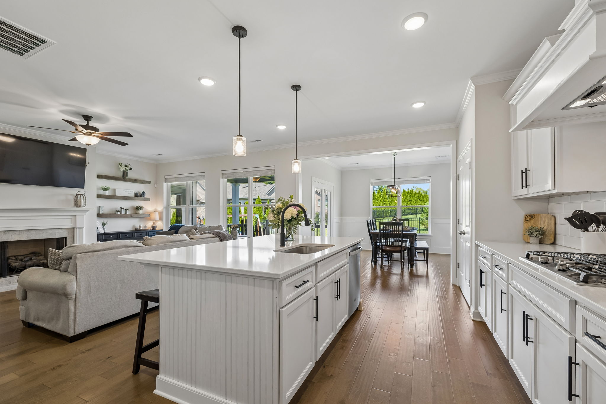  Photo 34