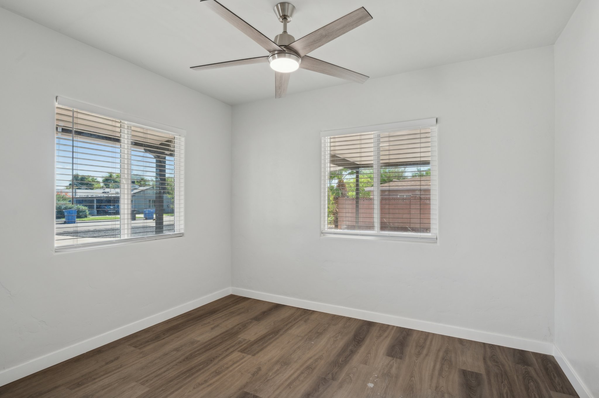 2310 E Amelia Ave, Phoenix, AZ 85016-012.jpg