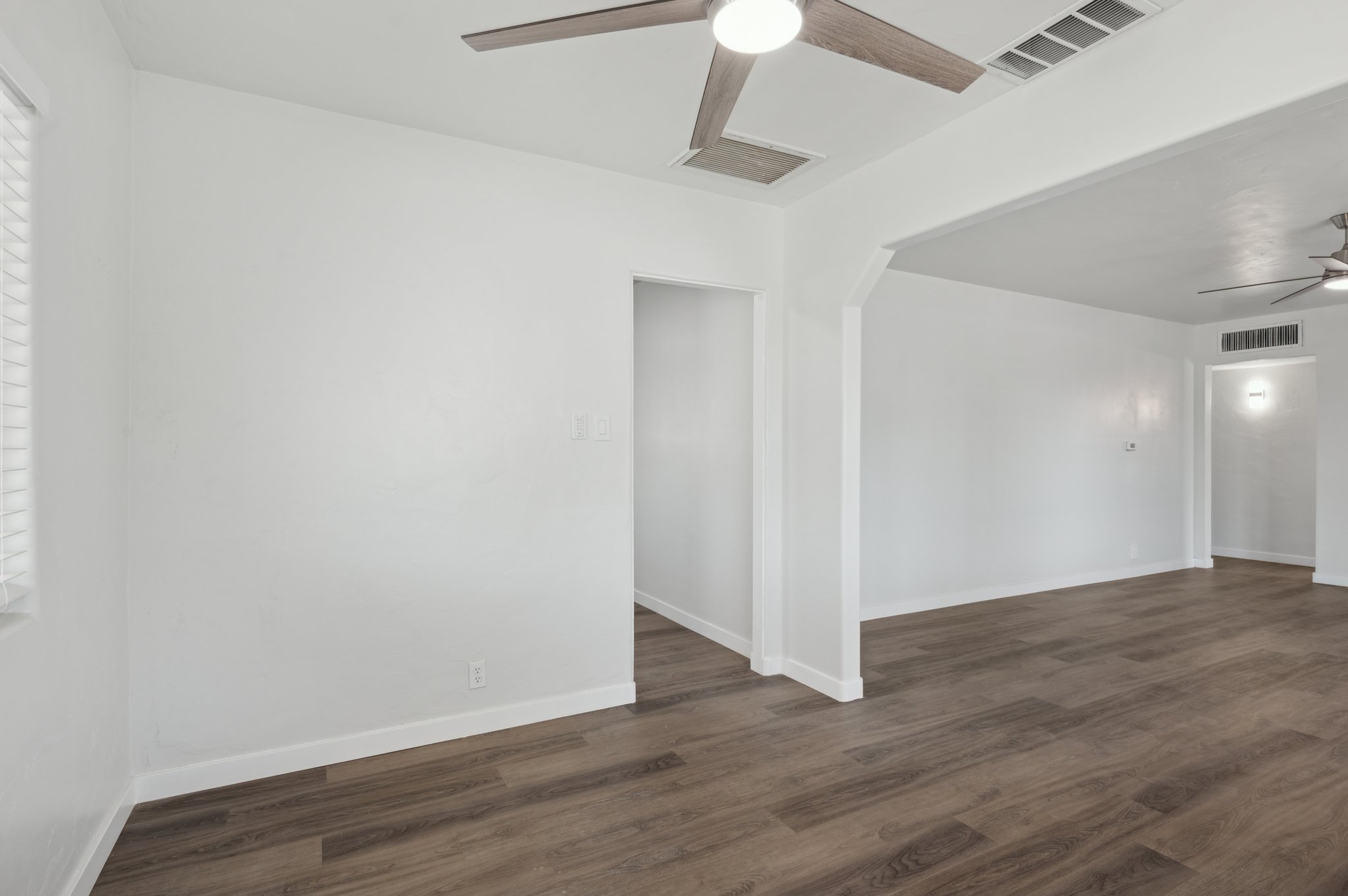 2310 E Amelia Ave, Phoenix, AZ 85016-013.jpg