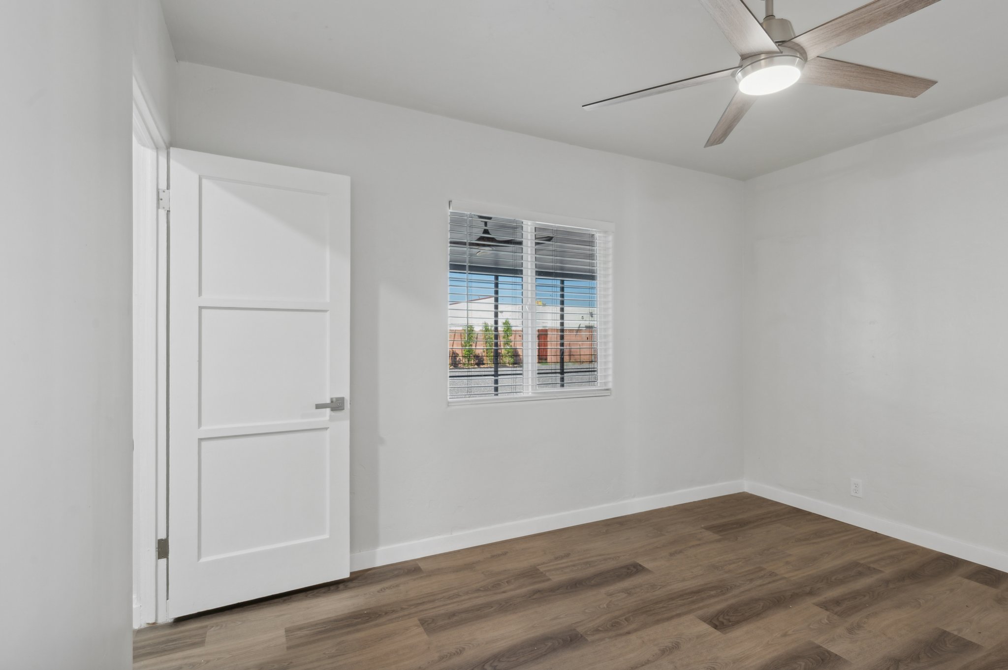 2310 E Amelia Ave, Phoenix, AZ 85016-016.jpg