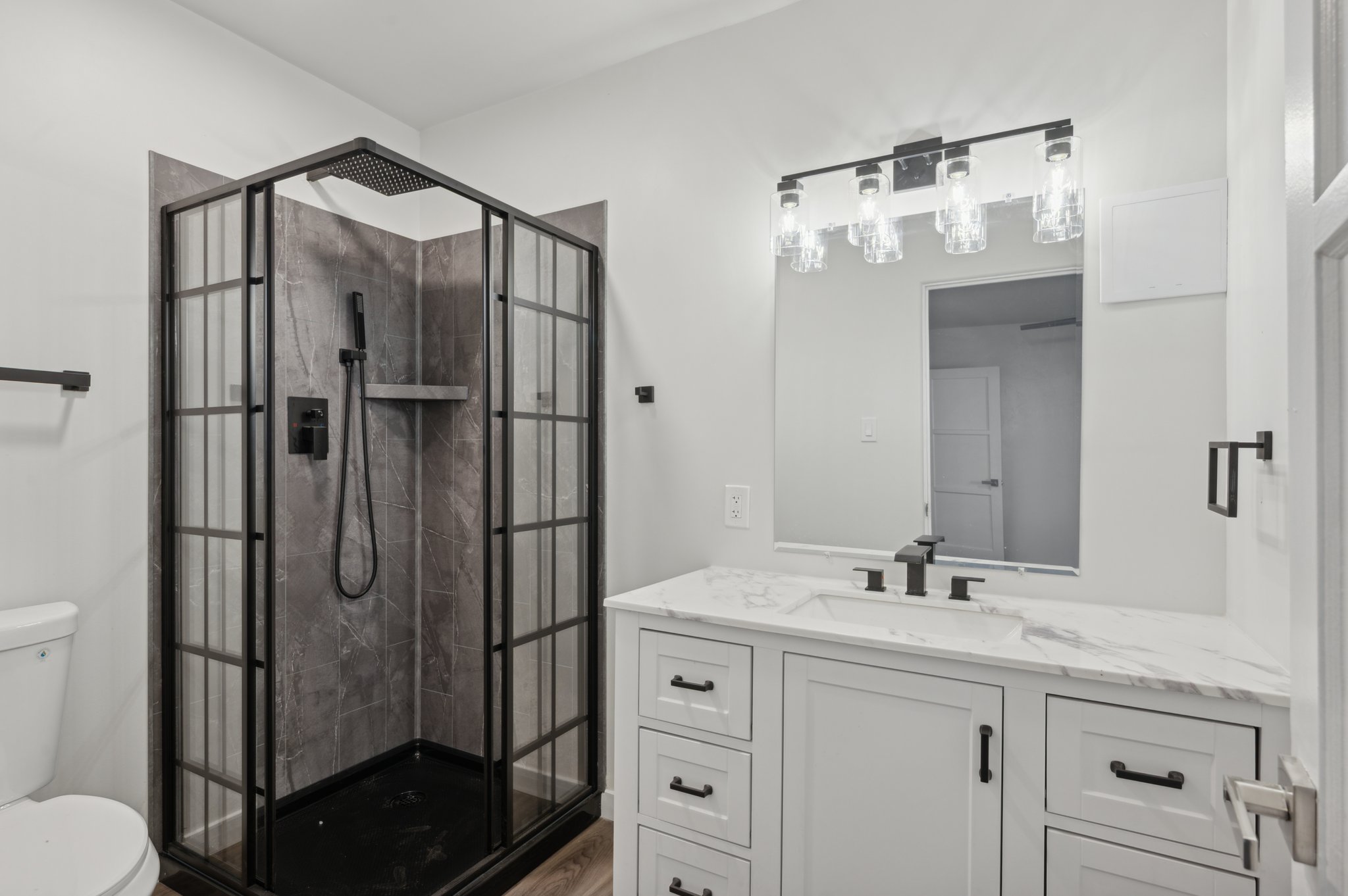 2310 E Amelia Ave, Phoenix, AZ 85016-019.jpg