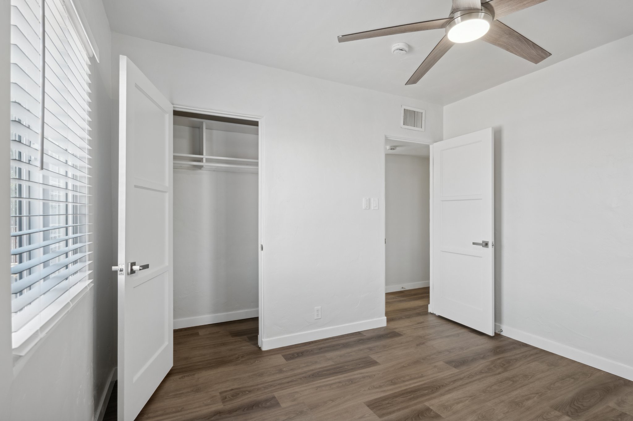 2310 E Amelia Ave, Phoenix, AZ 85016-021.jpg