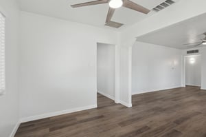 2310 E Amelia Ave, Phoenix, AZ 85016-013.jpg