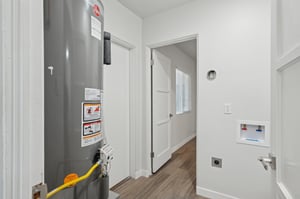 2310 E Amelia Ave, Phoenix, AZ 85016-014.jpg