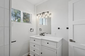 2310 E Amelia Ave, Phoenix, AZ 85016-024.jpg