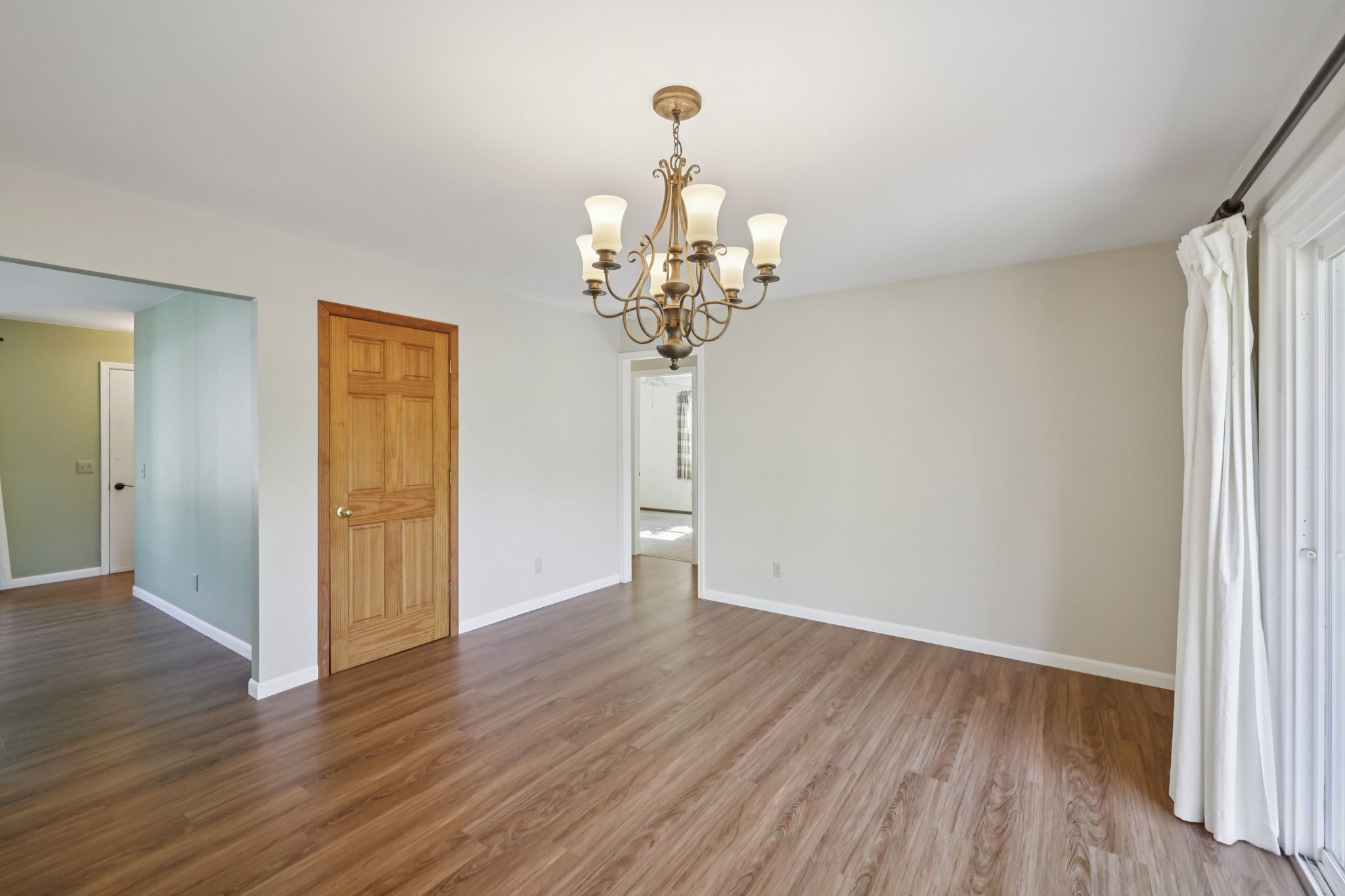 Ravenswood Rd-S0910-029.jpg