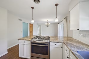 Ravenswood Rd-S0910-015.jpg