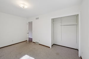 Ravenswood Rd-S0910-033.jpg