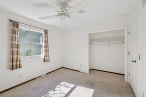 Ravenswood Rd-S0910-037.jpg