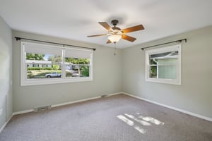 Ravenswood Rd-S0910-038.jpg