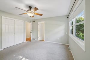 Ravenswood Rd-S0910-040.jpg